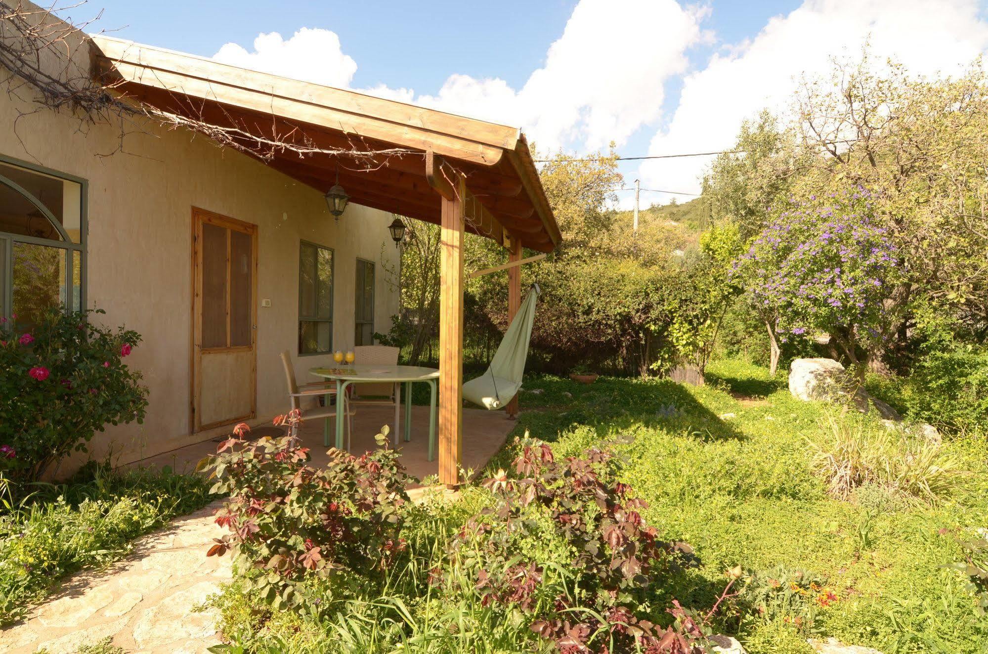 Rose Garden - Gan Vradim Villa Amirim Luaran gambar