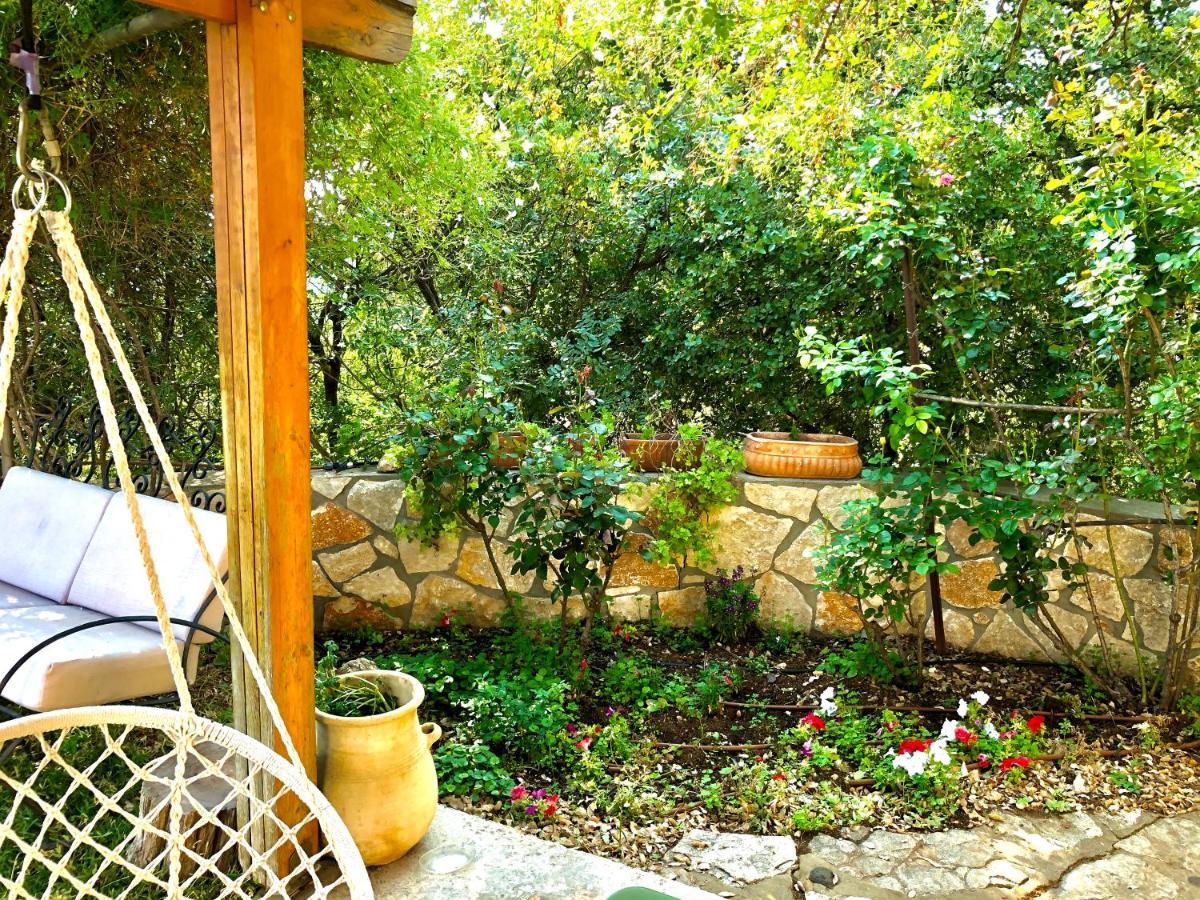 Rose Garden - Gan Vradim Villa Amirim Luaran gambar